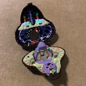 Vintage Bluebird Mighty Max "Trapped by Arachnoid" Doom Zone Vintage 1992